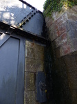 FZ003944 Leaking water from Pontcysyllte Aqueduct, Llangollen.jpg